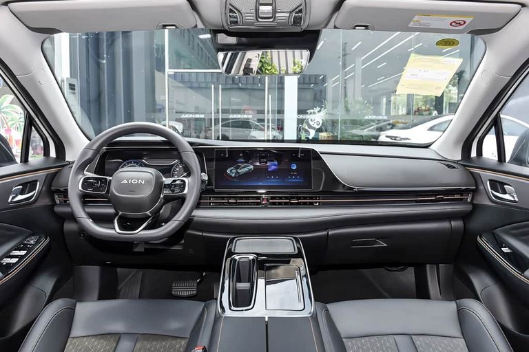 AION ES - interior