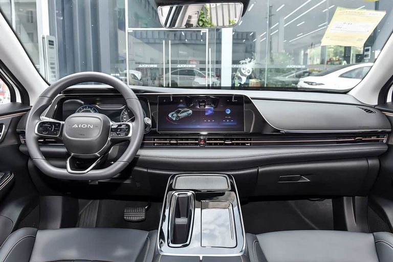 AION ES - interior