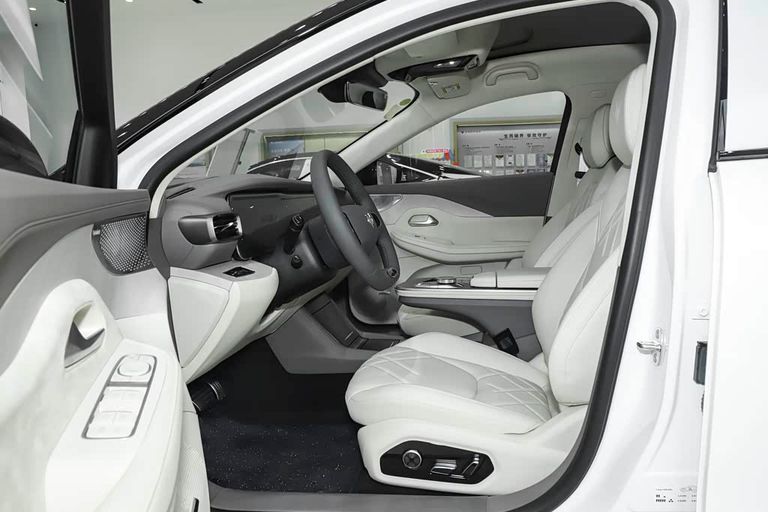 ARCFOX αS6 - interior