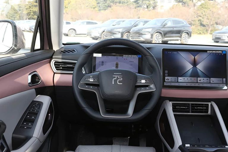 BYD Atto 2 / Yuan UP - interior
