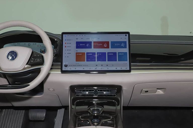 BYD Han - interior