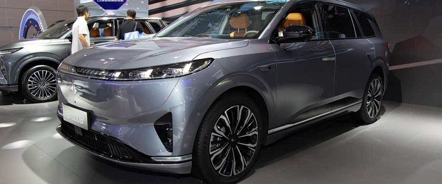 Dongfeng eπ008
