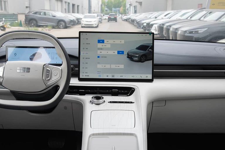 Geely Galaxy E5 - interior