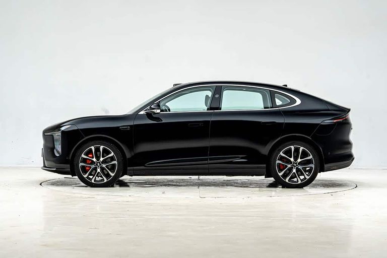 IM LS6 - exterior