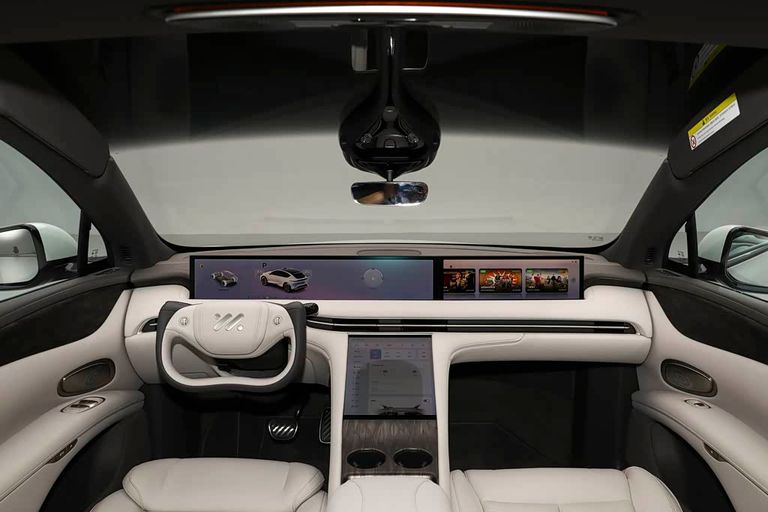 IM LS7 - interior