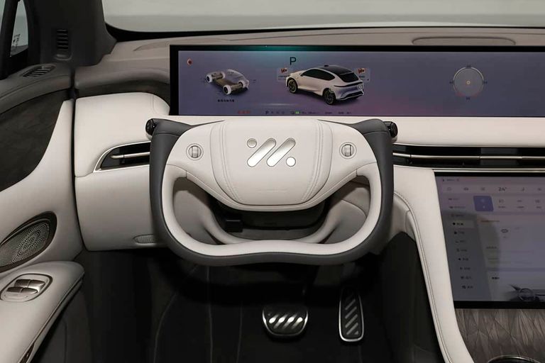 IM LS7 - interior