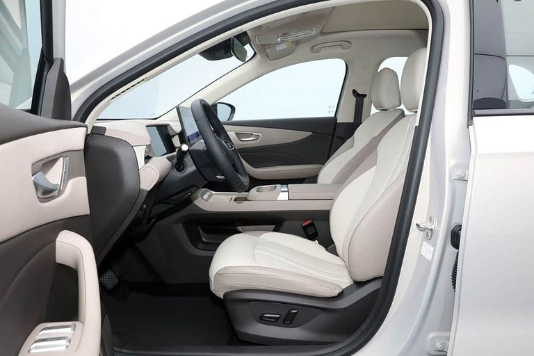 MG ES5 - interior