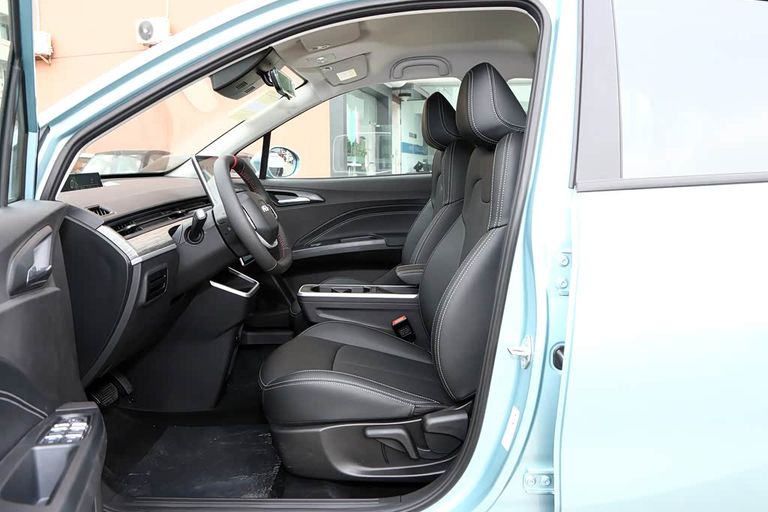 Neta V - interior