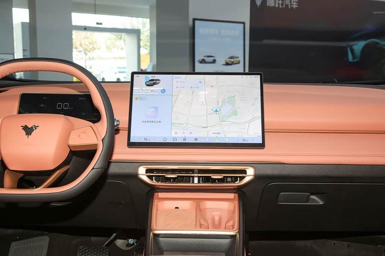 Neta X - interior