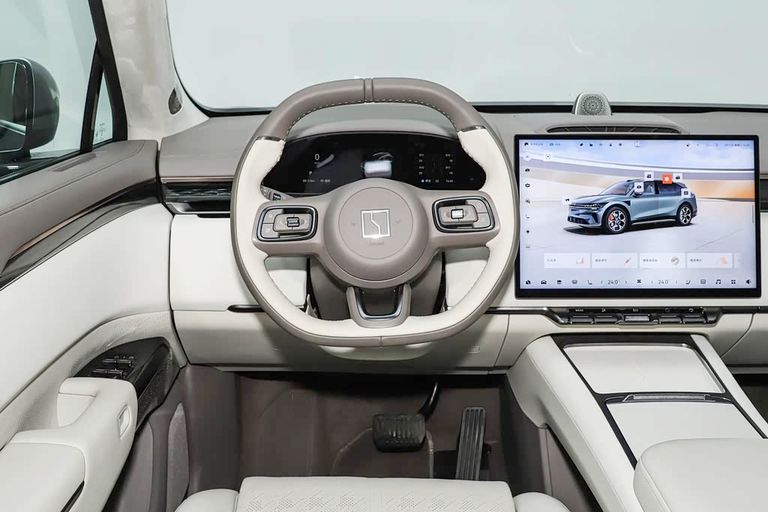 Zeekr 7X - interior