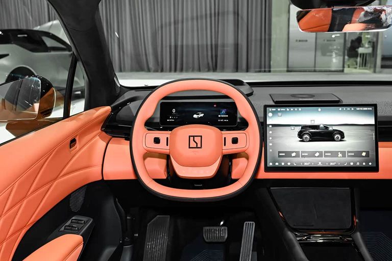 Zeekr X - interior